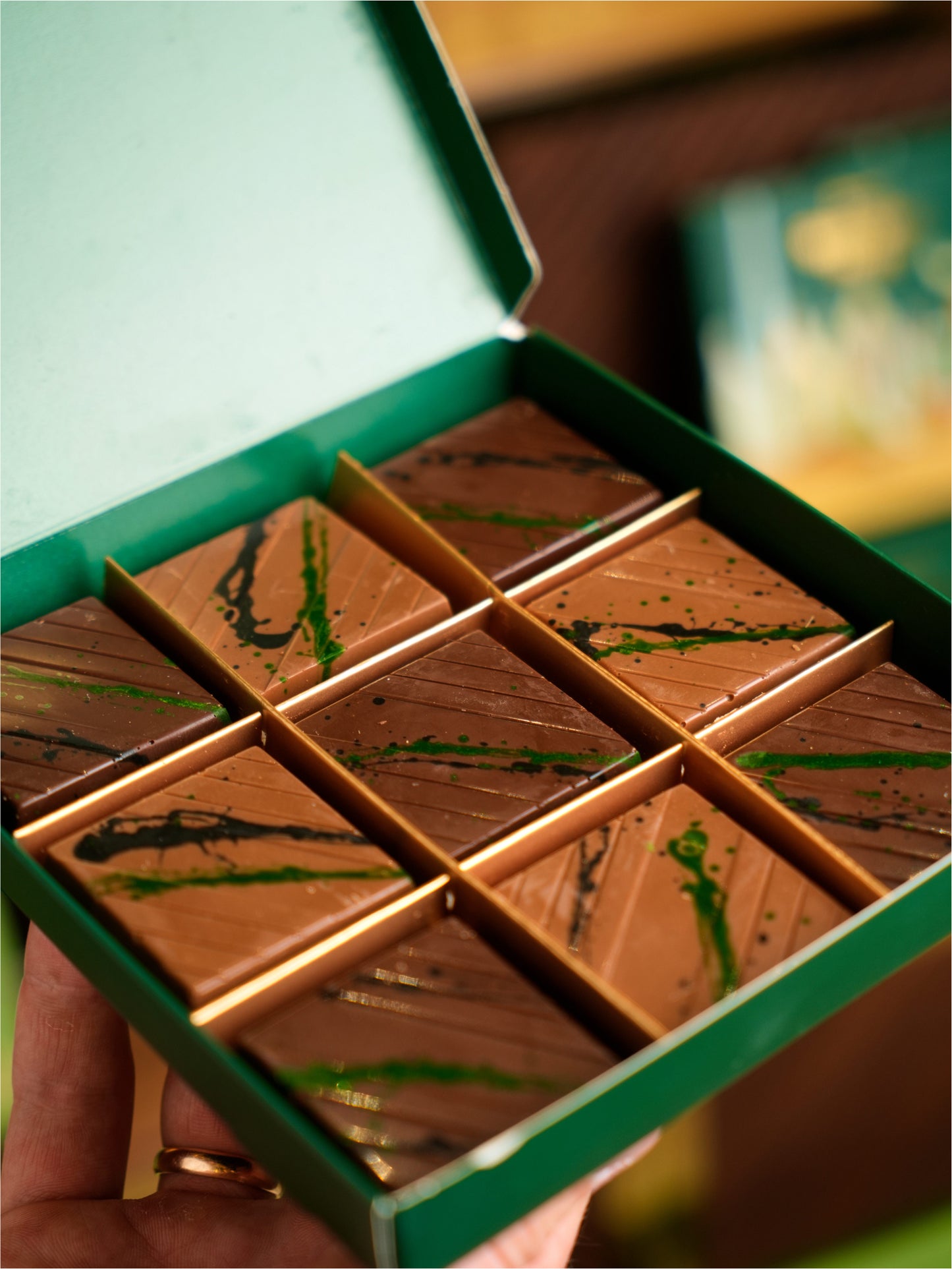 Mini Dubai Chocolate (Milk- Dark mix ) 9 pc