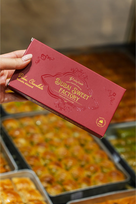 Dubai Chocolate almond kunefe (Milk chocolate)