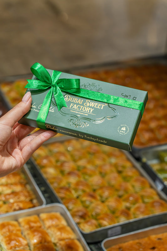 Dubai Chocolate Pistachio kunefe ( Milk , Dark , White )