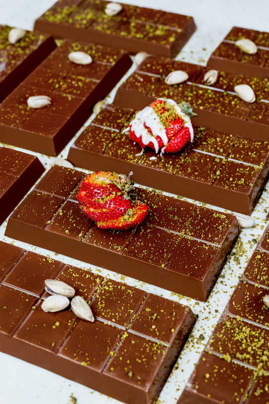 Dubai Chocolate strawberry kunefe ( Milk Chocolate)